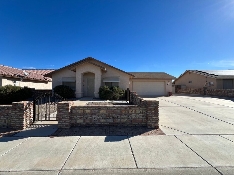 11525 S Chaparral Dr in Yuma, AZ - Building Photo