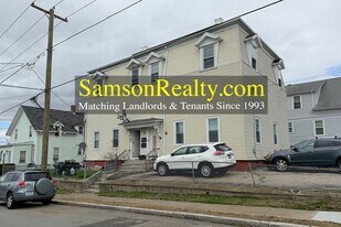 224 Juniper St, Unit 2 in East Providence, RI - Building Photo
