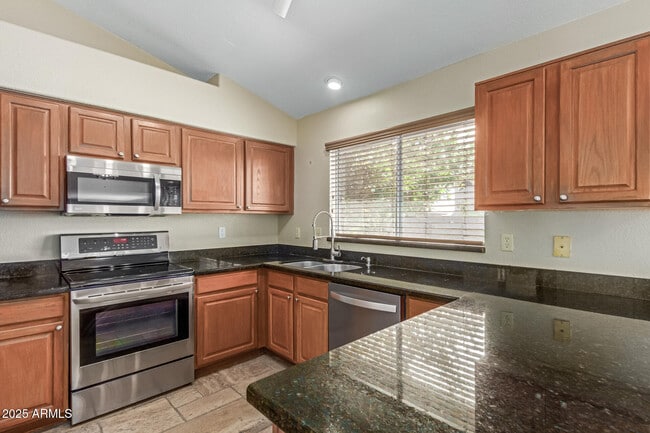 3839 W Misty Willow Ln in Glendale, AZ - Building Photo - Building Photo