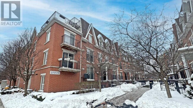 20-1120 Laidlaw St