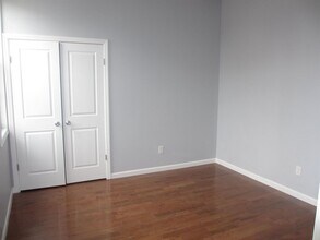 585 Bramhall Ave in Jersey City, NJ - Building Photo - Building Photo
