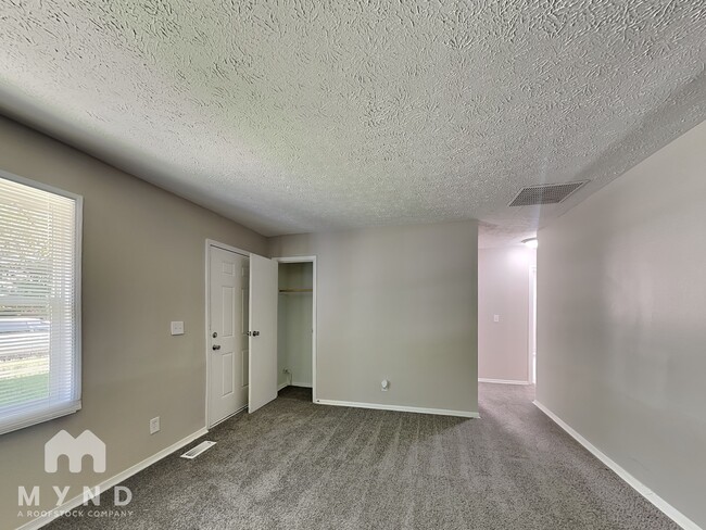 8725 Balboa Ct in Indianapolis, IN - Building Photo - Building Photo