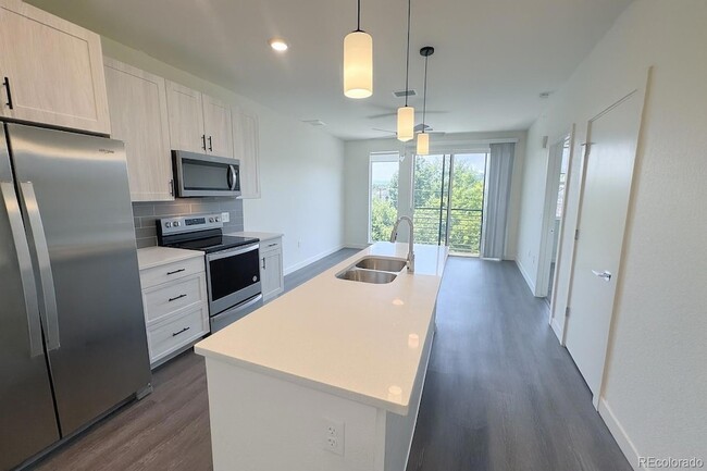 4900 W 29th Ave, Unit 310 in Denver, CO - Building Photo - Building Photo