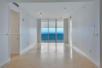 18201 Collins Ave in Sunny Isles Beach, FL - Building Photo - Building Photo