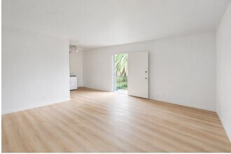 411 E Santa Fe Ave, Unit 411 in Pittsburg, CA - Building Photo - Building Photo