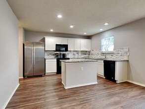 2432 Arroyo Springs Dr in Grand Prairie, TX - Building Photo - Building Photo