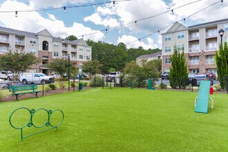 Hawthorne at Mirror Lake in Villa Rica, GA - Foto de edificio - Building Photo