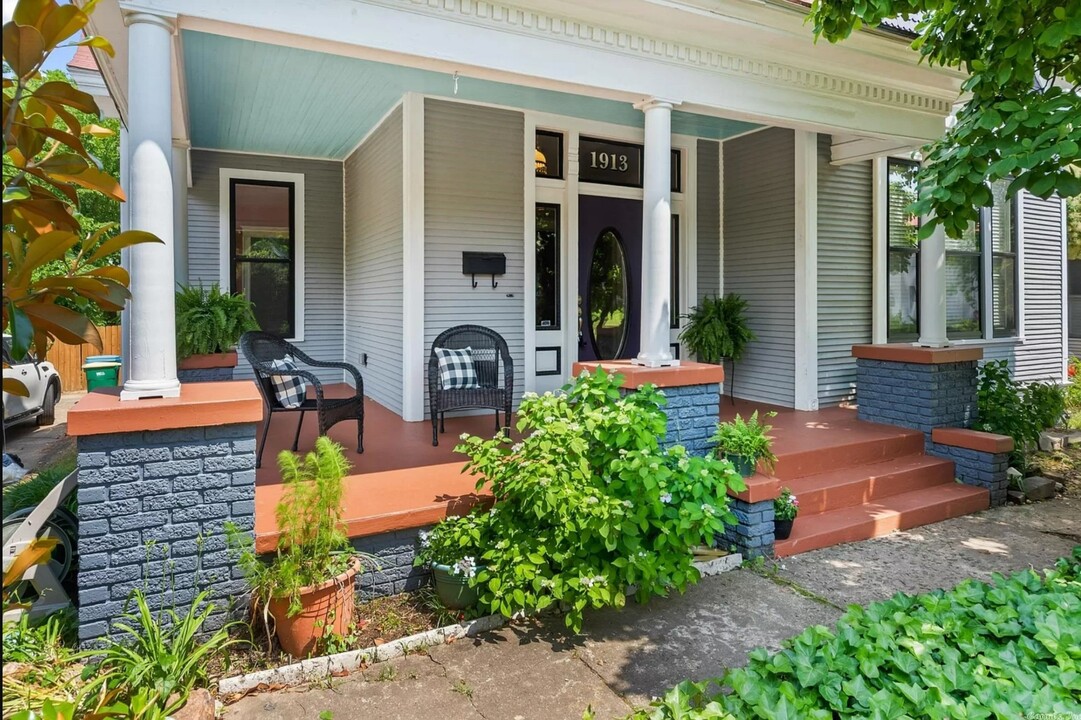 1913 S Louisiana St in Little Rock, AR - Building Photo