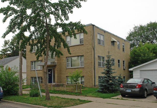 117 34th St W in Minneapolis, MN - Building Photo - Building Photo