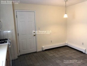2028 Massachusetts Ave-Unit -2 in Cambridge, MA - Building Photo - Building Photo