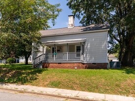 234 Hatch St in Burlington, NC - Building Photo