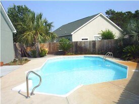 99 Trista Terrace Ct in Destin, FL - Building Photo