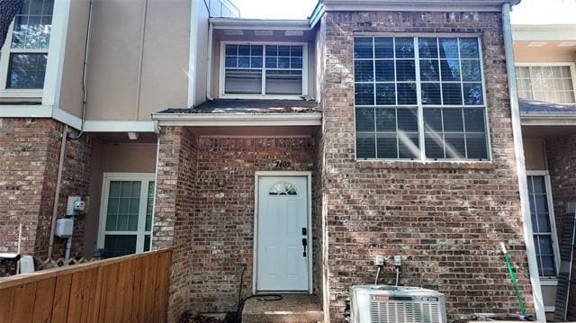 2405 Northlake Ct in Irving, TX - Building Photo - Building Photo
