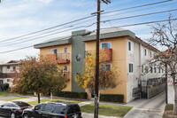 6507 Woodman Ave in Van Nuys, CA - Building Photo - Building Photo