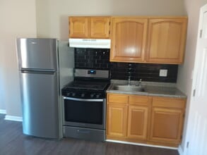 2222 S 15th St, Unit 3rd Floor in Philadelphia, PA - Foto de edificio - Building Photo