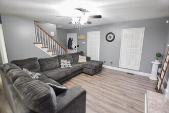 2021 Windmeade Dr in Clarksville, TN - Building Photo - Building Photo