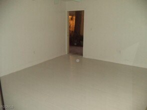 8140 Country Rd in Ft. Myers, FL - Building Photo - Building Photo