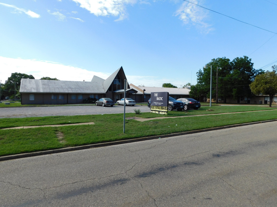 St. Charles Place in Sherman, TX - Building Photo