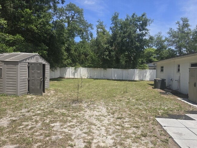 329 Parkwood Dr in Orange Park, FL - Building Photo - Building Photo