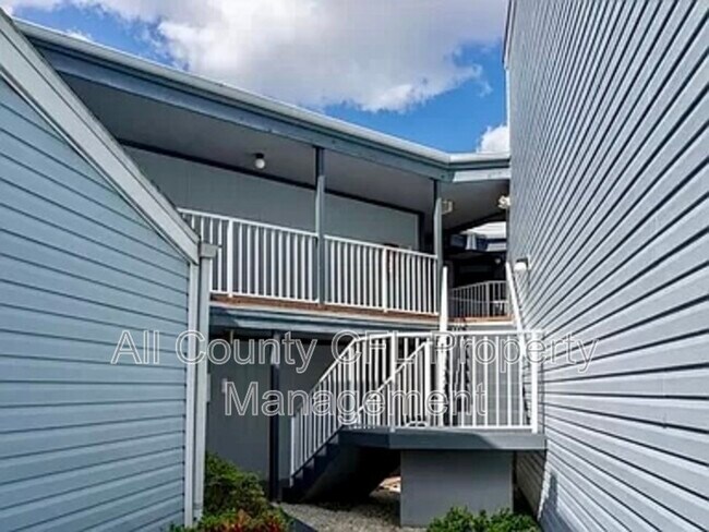 3704 Southpointe Dr in Orlando, FL - Building Photo - Building Photo