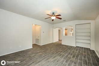 9426 San Fidel Rio in San Antonio, TX - Building Photo - Building Photo