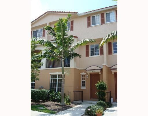 4632 Danson Way in Delray Beach, FL - Foto de edificio - Building Photo