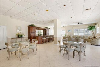 9950 S Ocean Dr in Jensen Beach, FL - Building Photo - Building Photo