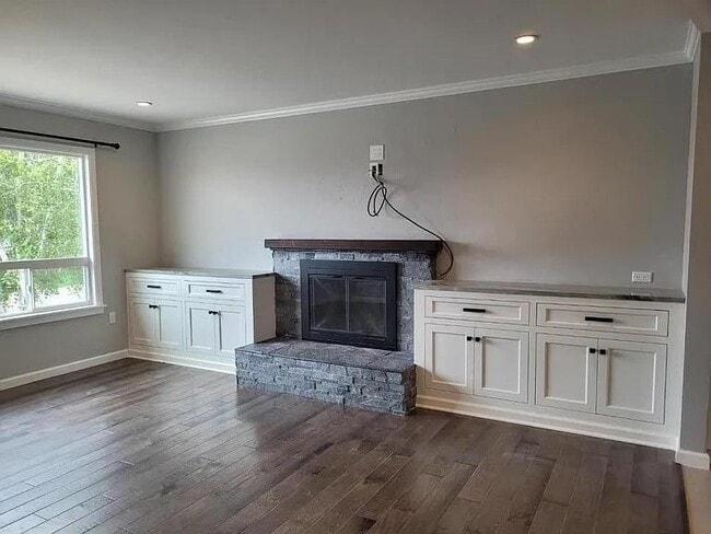 1172 Park Pacifica Ave in Pacifica, CA - Building Photo - Building Photo