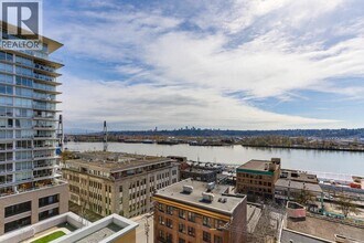 618 Carnarvon St in New Westminster, BC - Building Photo - Building Photo