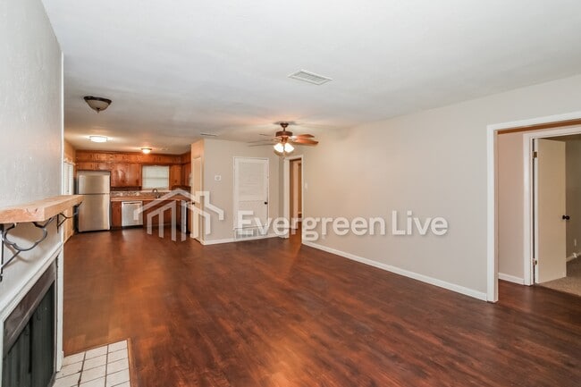 311 Franklin Dr in Euless, TX - Building Photo - Building Photo