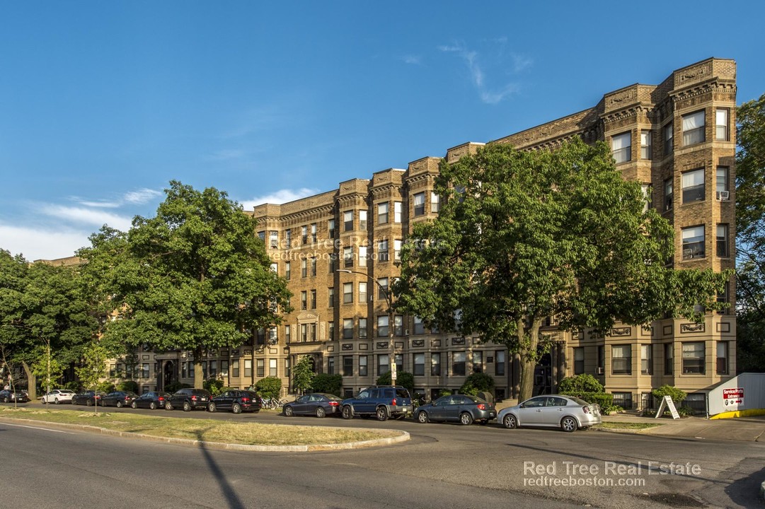 1156 Commonwealth Avenue-Unit -45 in Boston, MA - Building Photo
