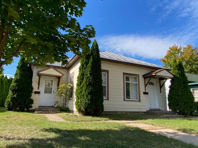 property at 1519 Avon St