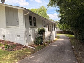 1032 Lancaster St in Columbia, SC - Building Photo