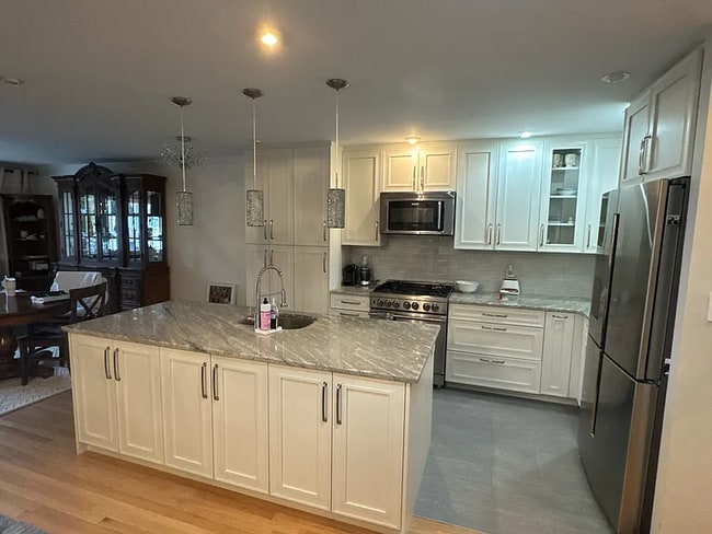 64-18 Perry Ave in Queens, NY - Building Photo - Building Photo