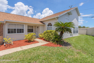 900 S Fork Cir in Melbourne, FL - Building Photo - Building Photo