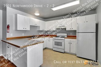 3901 Northwood Dr in Anchorage, AK - Building Photo - Building Photo