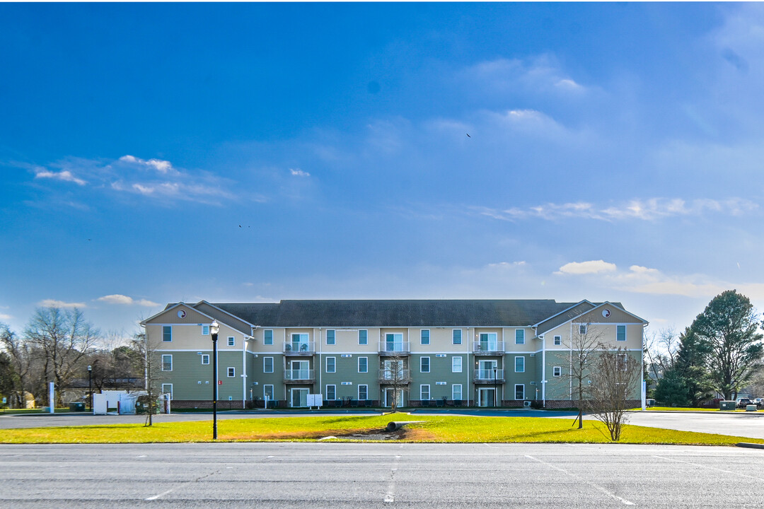 Hawks Plaza in Princess Anne, MD - Building Photo