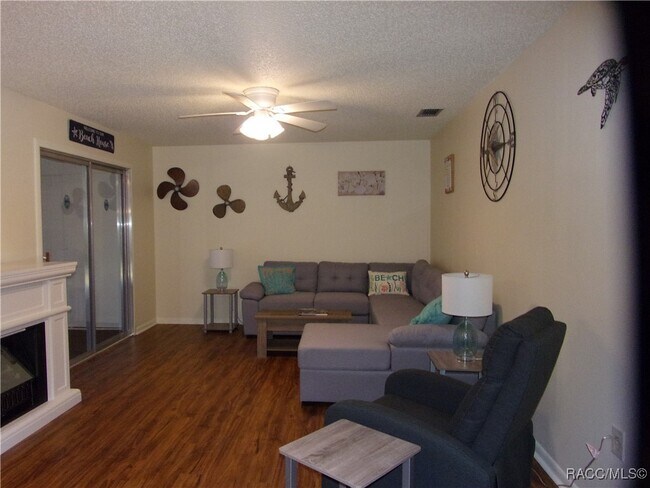 2400 Forest Dr in Inverness, FL - Building Photo - Building Photo