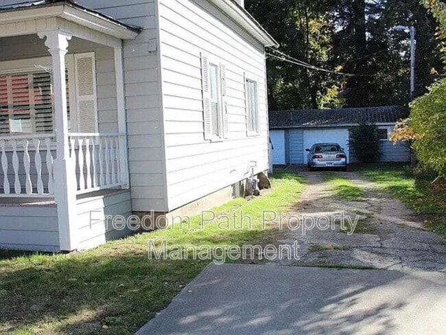 528 E Reid Ave in Coeur d'Alene, ID - Building Photo - Building Photo