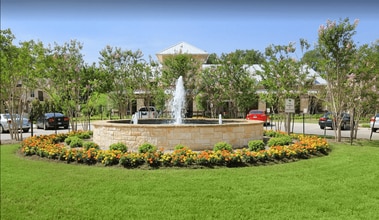 Trinity Bell Gardens Apartments in Fort Worth, TX - Foto de edificio - Building Photo