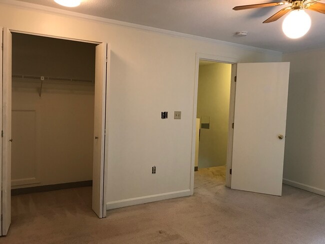 238 Base Hill Rd, Unit 62 in Keene, NH - Foto de edificio - Building Photo