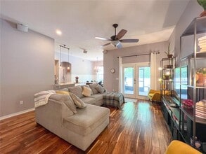 14636 NW 27th Pl in Newberry, FL - Building Photo - Building Photo