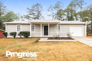 620 Lakeridge Cir SE