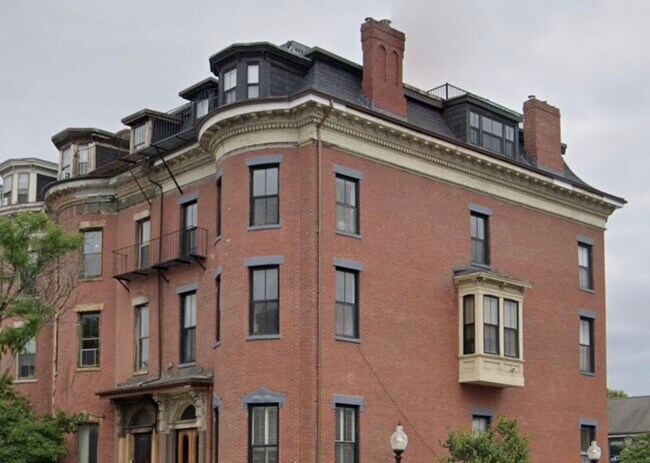 property at 664 Tremont St