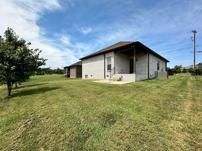 436 Lucy Cir in Gallatin, TN - Building Photo - Building Photo