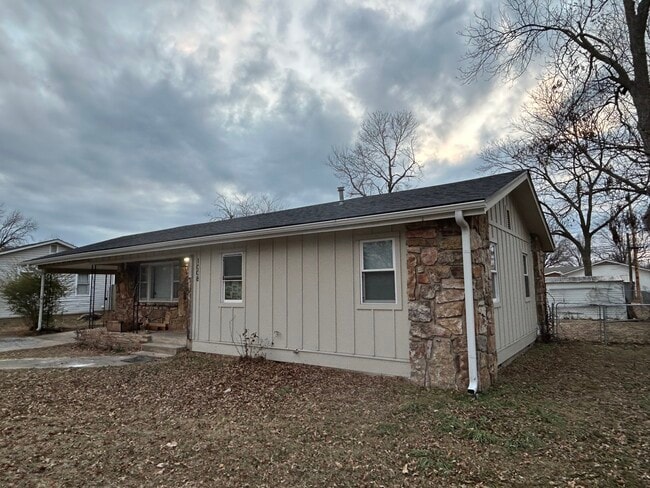 1008 S Mill St in Grove, OK - Building Photo - Building Photo