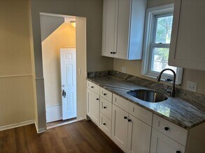 4457 1st St in Wayne, MI - Foto de edificio - Building Photo