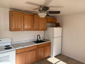 214 W 9th St in Casa Grande, AZ - Building Photo - Building Photo