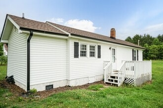 346 Clyde Pearce Rd in Zebulon, NC - Building Photo - Building Photo