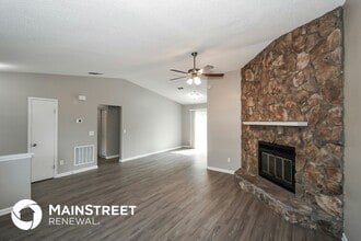 2419 Winterwood Cir E in Jacksonville, FL - Foto de edificio - Building Photo